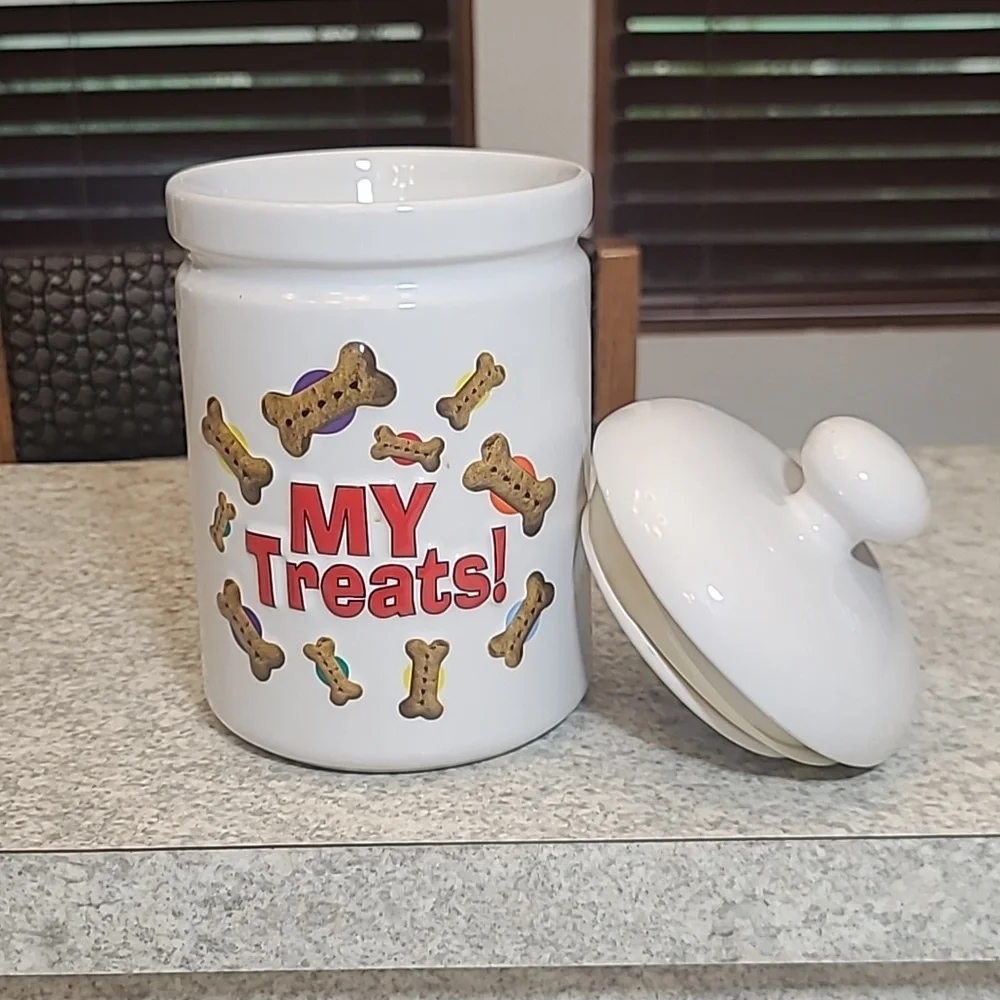 XPRES best friend originals treat canister With Punoy Slow Feed Feeder